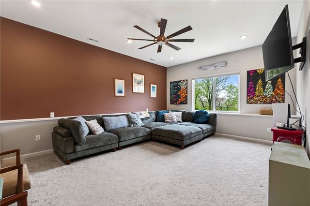 1593 Bur Oak Drive, Bellbrook, OH 45305