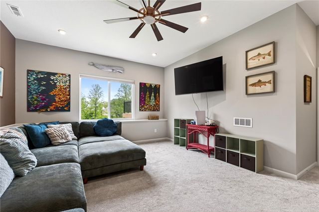1593 Bur Oak Drive, Bellbrook, OH 45305