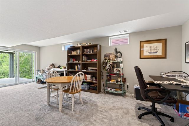 1593 Bur Oak Drive, Bellbrook, OH 45305