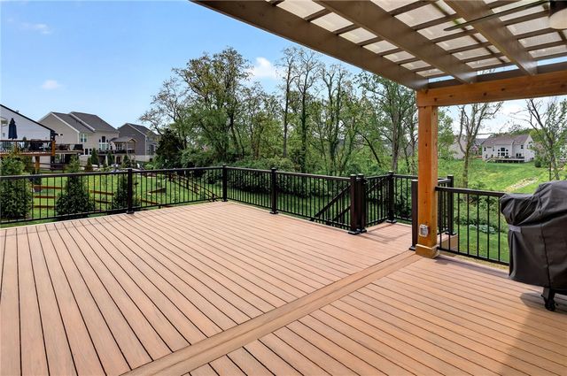 1593 Bur Oak Drive, Bellbrook, OH 45305