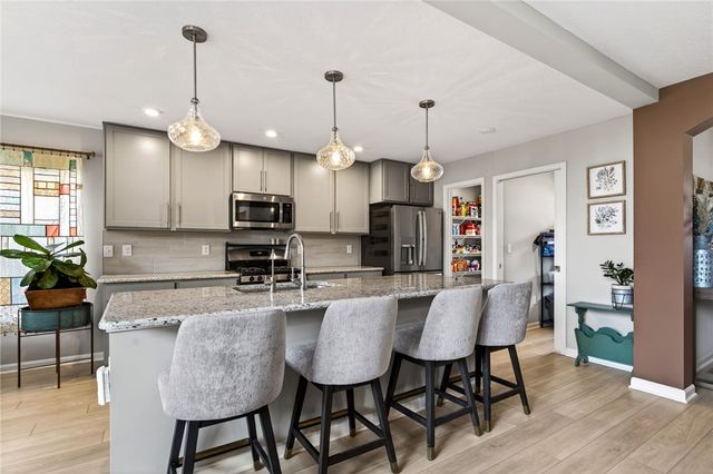 1593 Bur Oak Drive, Bellbrook, OH 45305
