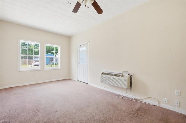 1104 Railroad AVE, Chesapeake, VA 23324