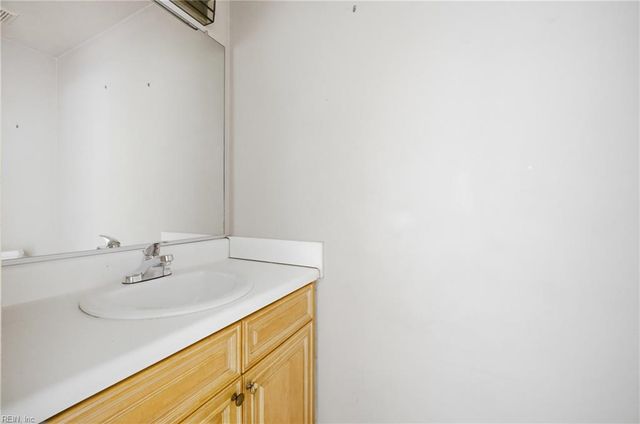 1104 Railroad AVE, Chesapeake, VA 23324