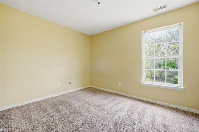 1104 Railroad AVE, Chesapeake, VA 23324
