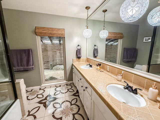 1647 W Wrenwood Avenue, Fresno, CA 93711