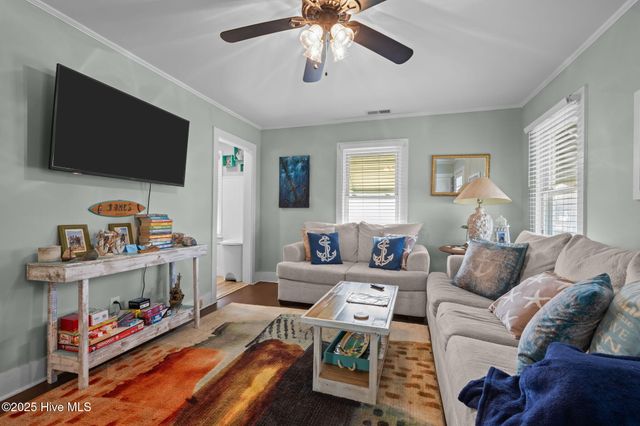 908 N 20th Street, Morehead City, NC 28557