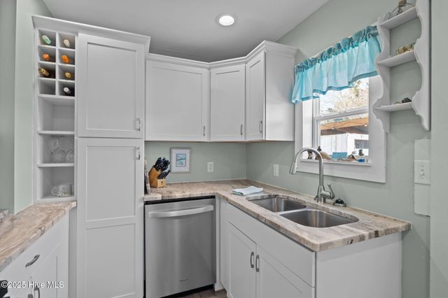 908 N 20th Street, Morehead City, NC 28557