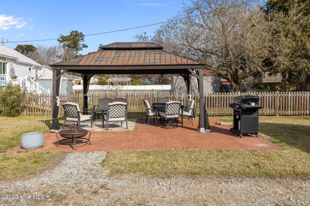 908 N 20th Street, Morehead City, NC 28557