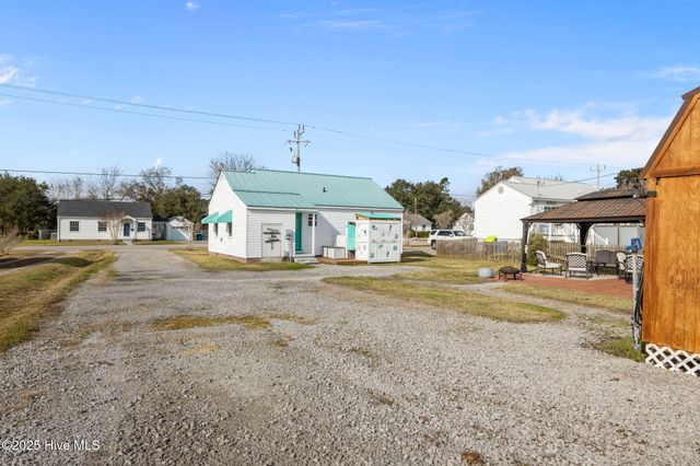 908 N 20th Street, Morehead City, NC 28557