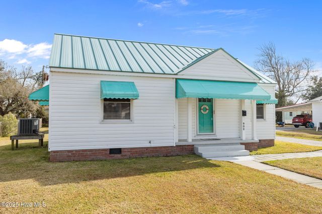 908 N 20th Street, Morehead City, NC 28557