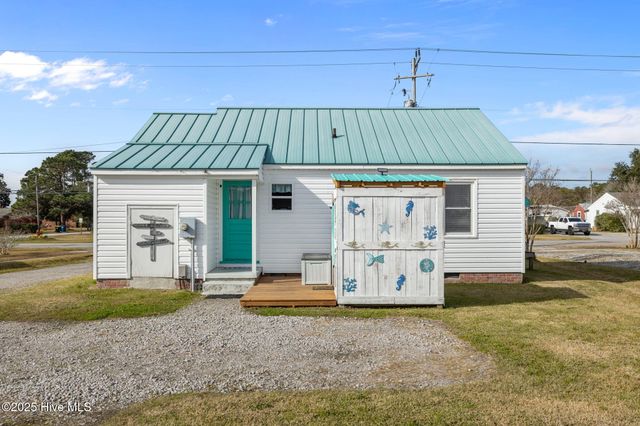 908 N 20th Street, Morehead City, NC 28557