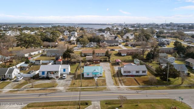 908 N 20th Street, Morehead City, NC 28557