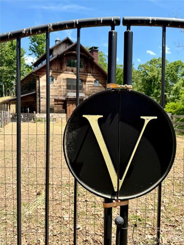 19 Villa Nova Drive, Asheville, NC 28804