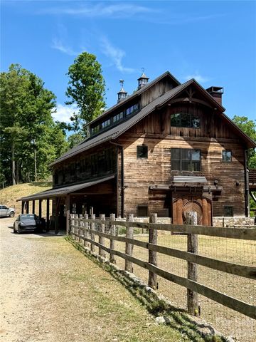 19 Villa Nova Drive, Asheville, NC 28804