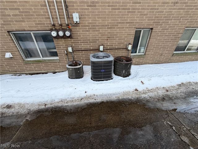 6448 Ridge Road, Parma, OH 44129