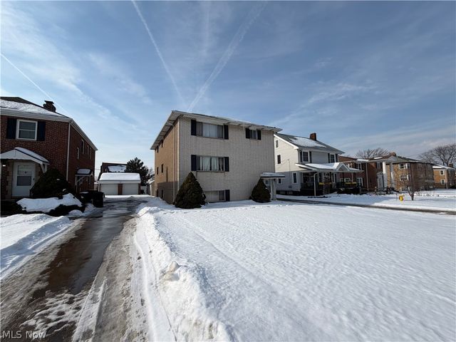 6448 Ridge Road, Parma, OH 44129