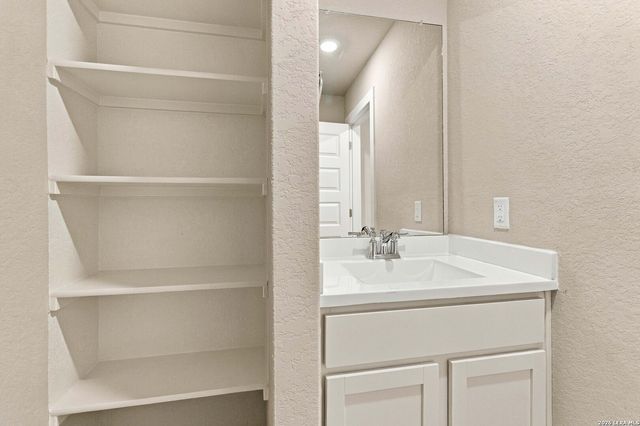 3163 Iron Canyon, Bulverde, TX 78163