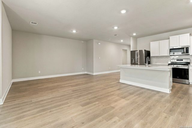 3163 Iron Canyon, Bulverde, TX 78163