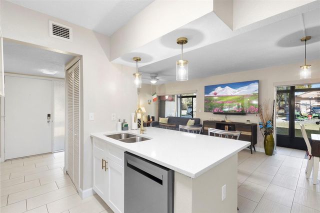 180 MAGNOLIA WOODS COURT 20C, Deltona, FL 32725