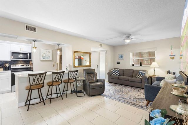 180 MAGNOLIA WOODS COURT 20C, Deltona, FL 32725