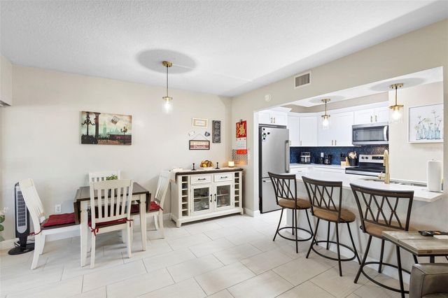 180 MAGNOLIA WOODS COURT 20C, Deltona, FL 32725