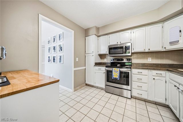 636 Cherry Park Oval, Aurora, OH 44202