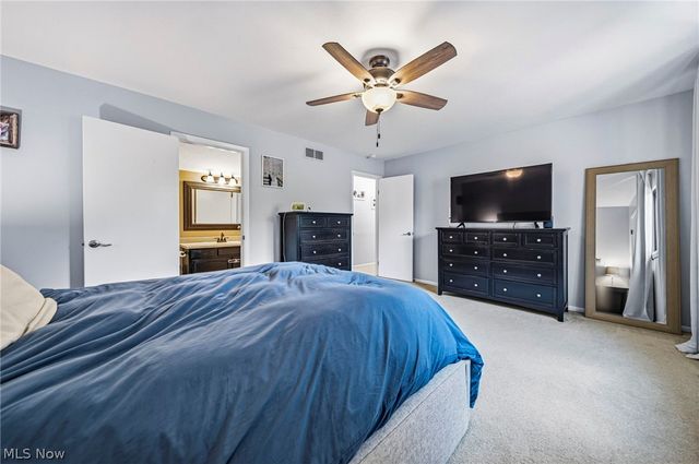 636 Cherry Park Oval, Aurora, OH 44202