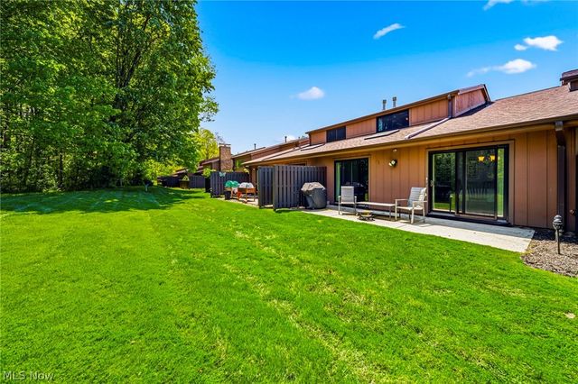 636 Cherry Park Oval, Aurora, OH 44202