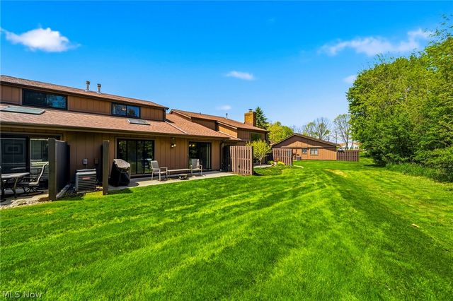 636 Cherry Park Oval, Aurora, OH 44202