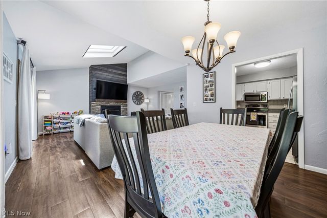 636 Cherry Park Oval, Aurora, OH 44202