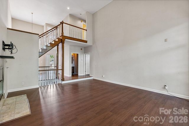 9111 Brocklehurst Lane, Charlotte, NC 28215