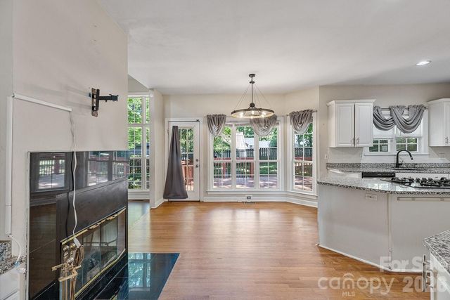 9111 Brocklehurst Lane, Charlotte, NC 28215