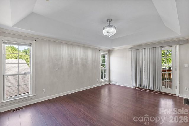 9111 Brocklehurst Lane, Charlotte, NC 28215