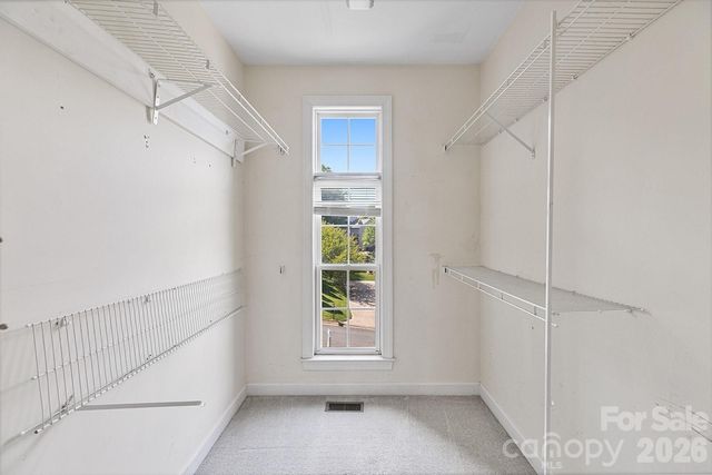 9111 Brocklehurst Lane, Charlotte, NC 28215