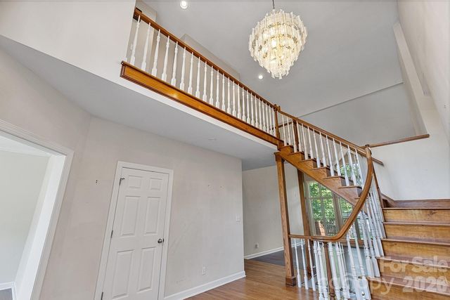 9111 Brocklehurst Lane, Charlotte, NC 28215