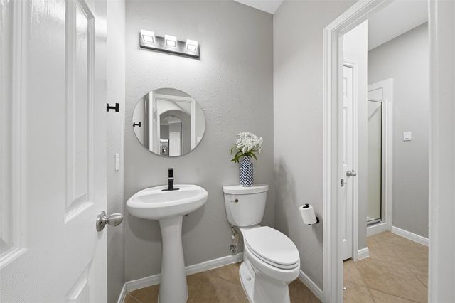 2104 Rushing Spring Drive, Pearland, TX 77584