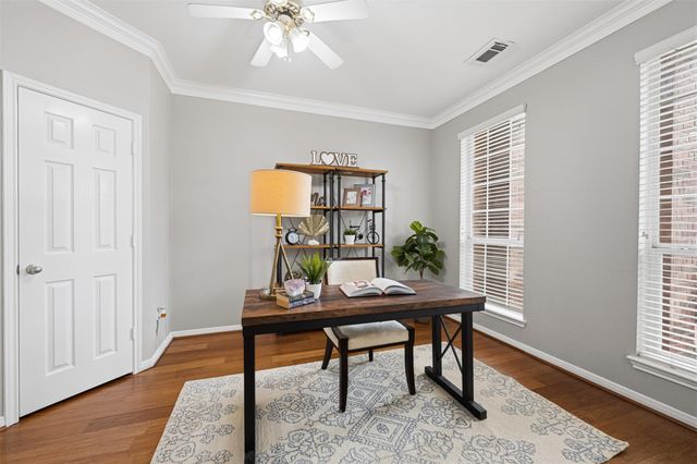 2104 Rushing Spring Drive, Pearland, TX 77584