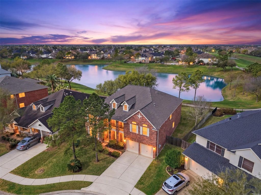 2104 Rushing Spring Drive, Pearland, TX 77584