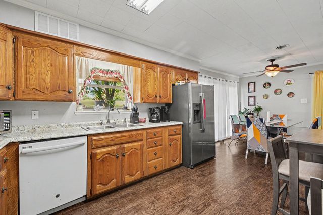 13650 Pyramid Drive, Farmers Branch, TX 75234