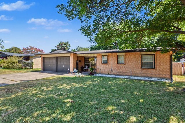13650 Pyramid Drive, Farmers Branch, TX 75234