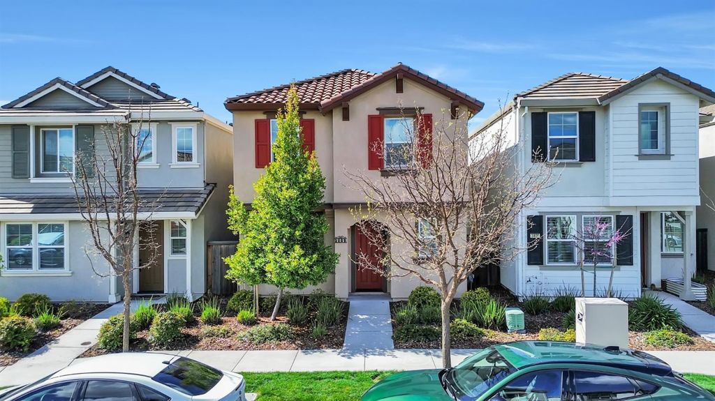 3805 Amelia Rose Way, Sacramento, CA 95834