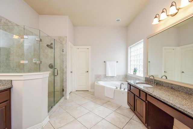 1619 Caledonia Trail, Sugar Land, TX 77479