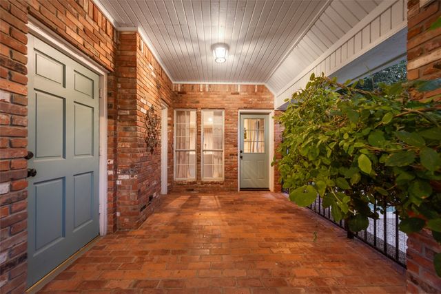 190 Fawn Hollow Drive, Argyle, TX 76226