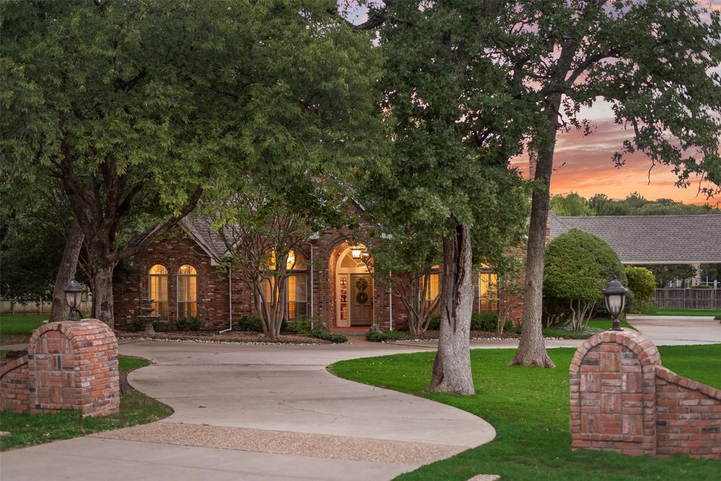 190 Fawn Hollow Drive, Argyle, TX 76226