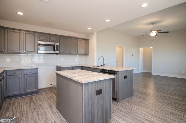 138 Sadie Heights Boulevard, Perry, GA 31069