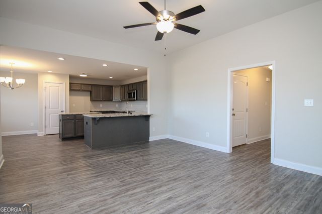 138 Sadie Heights Boulevard, Perry, GA 31069