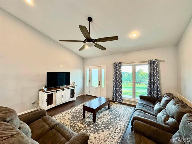 58846 Scotts Lane, New London, MO 63459