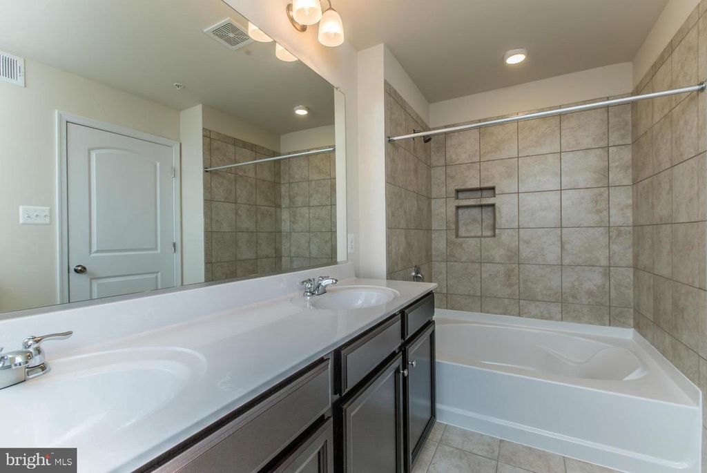 Image 14 of property listing at 15440 GENERAL LAFAYETTE BLVD, Brandywine, MD 20613