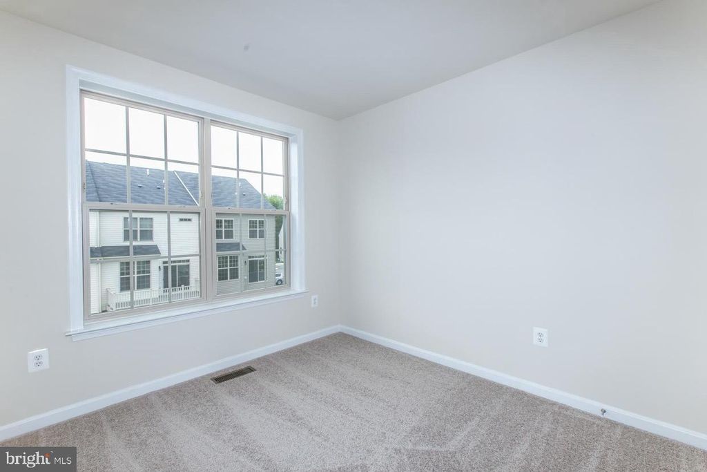 Image 15 of property listing at 15440 GENERAL LAFAYETTE BLVD, Brandywine, MD 20613