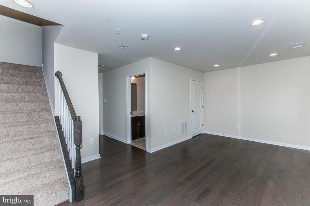 Image 5 of property listing at 15440 GENERAL LAFAYETTE BLVD, Brandywine, MD 20613